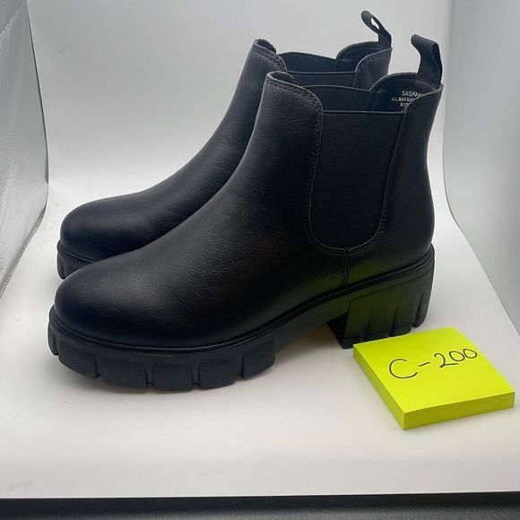 CUSHIONAIRE Women's slip on chelsea boot +Memory Foam SIZE 9 BLACK - Picture 3 of 6